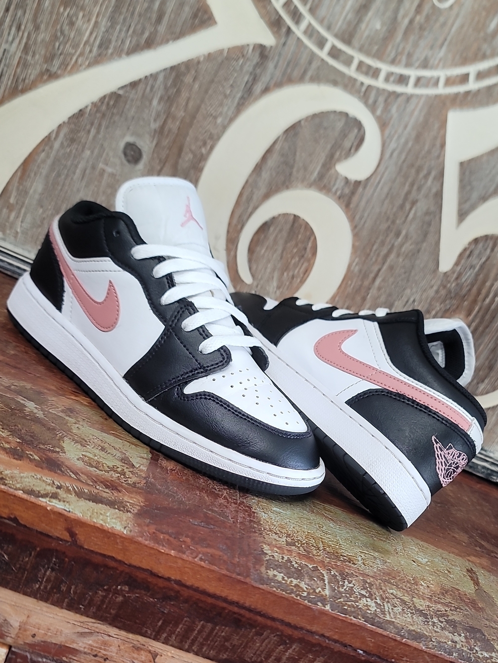 Nike Air Jordan 1 Low 'Black Rust Pink' Wmns 6 (Great Condition) Fast Shipping